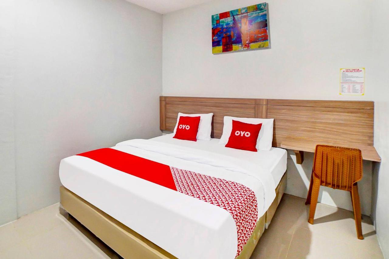 Oyo 91211 Mega Comfort Guest House Медан Екстериор снимка
